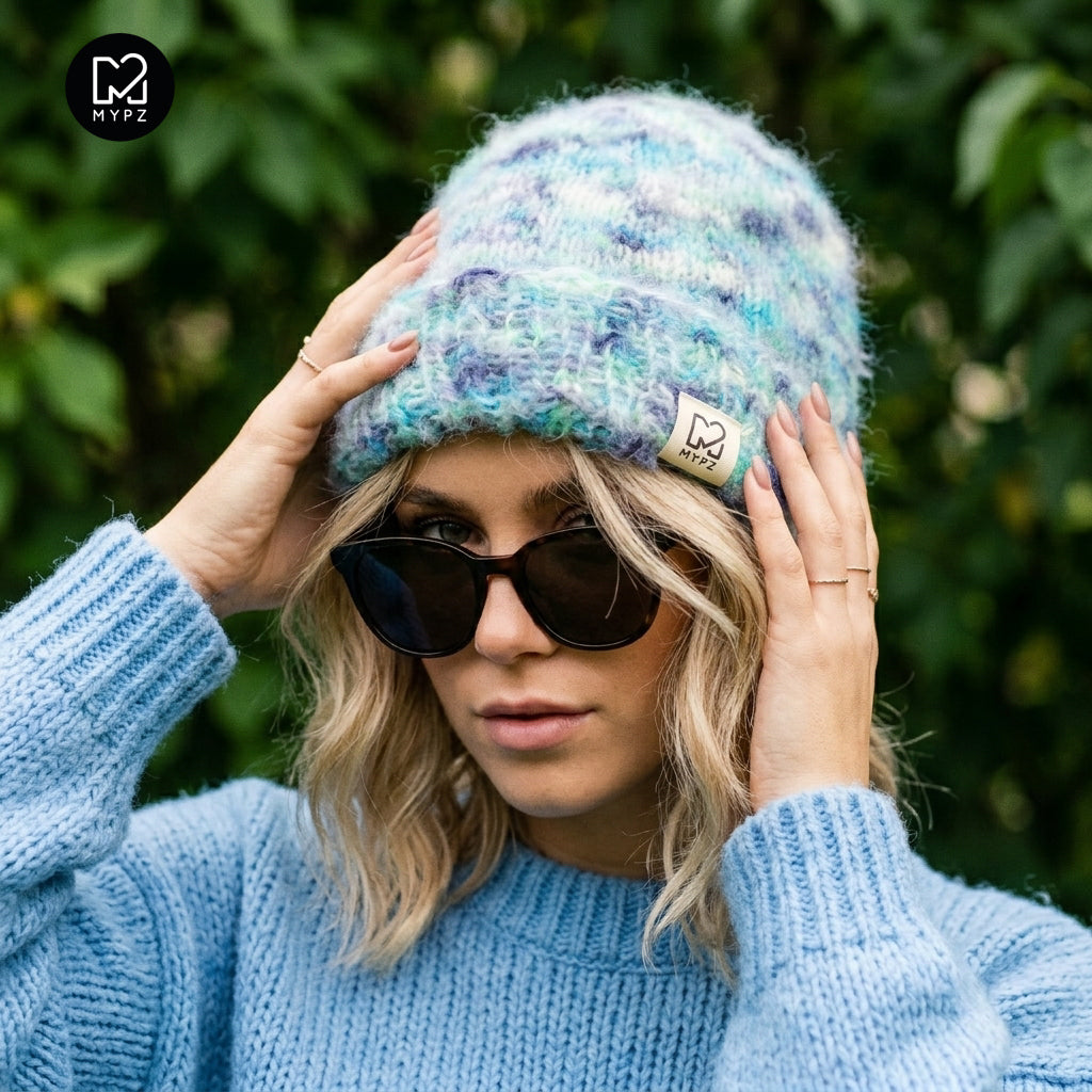 Knitting Kit – Blue Lagoon hat (ENG-NL-DE-ES-FR-IT-NO-DA-SV)